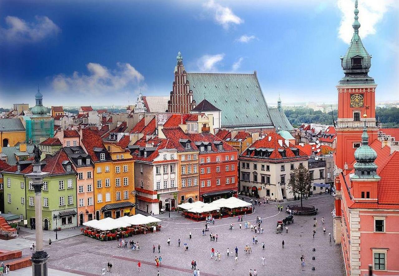 Elegant Panoramic Warschau